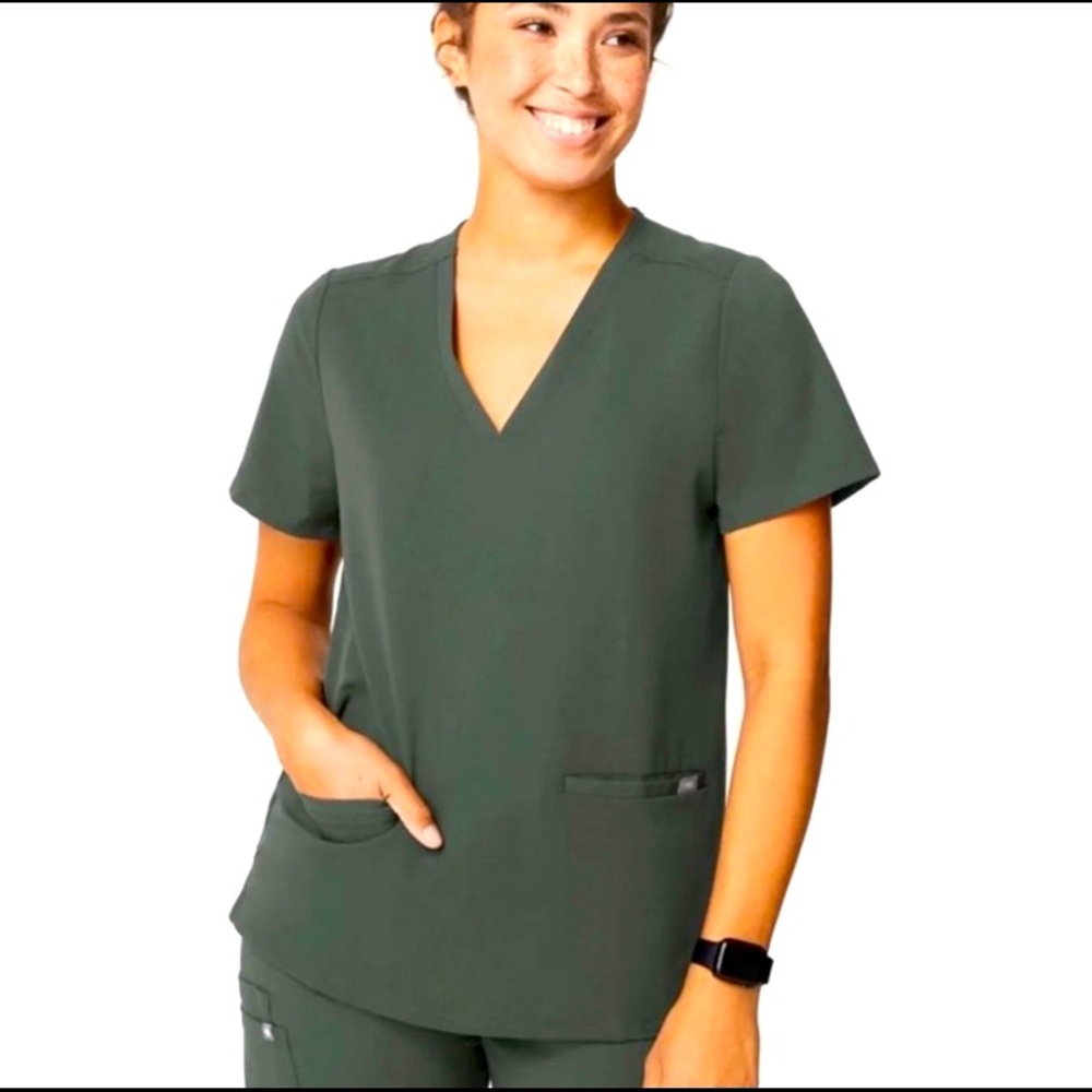 Figs women’s Casma Moss scrub top